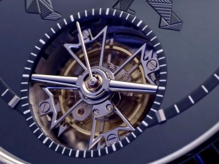 想要看钟表展上的首发超卓复杂腕表？外行、内行都看这两款！