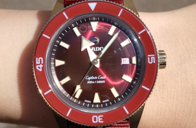 夢中買了紅色青銅手表    是老婆的雷達庫克船長