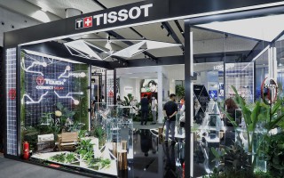 這一刻 新篇章 TISSOT天梭表重磅亮相首屆中國國際消費品博覽會