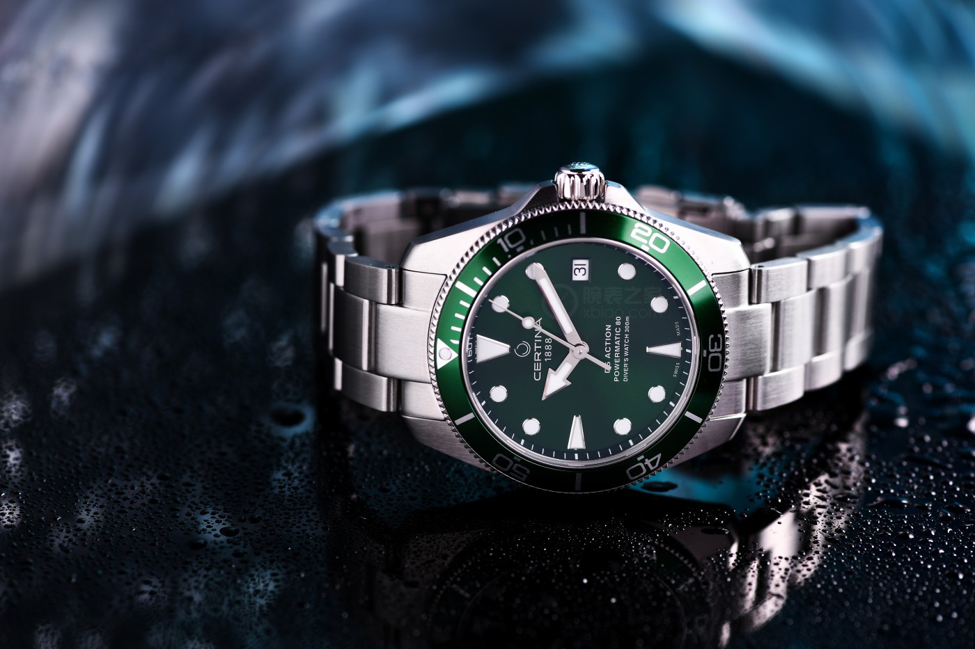 動感與時尚的完美融合 雪鐵納動能系列潛水腕表