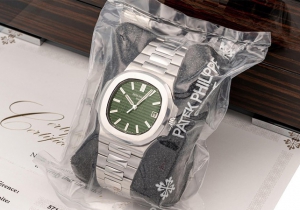 百達翡麗Ref.5711/1A-014綠盤腕表拍出11倍公價