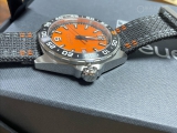 橙色表盘盘充满活力  泰格豪雅F1石英腕表