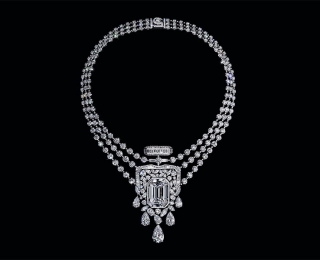 庆祝5号香水问世100周年，香奈儿推出臻品珠宝 N°5系列