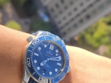 又见蓝色这次是海马  喜提闪闪发光的欧米茄