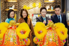百年灵南京中央商场精品店正式揭幕 铺陈海陆空的时计魅力 