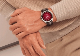 名士克里顿系列新款腕表实拍！感受红色魅力
