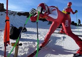中國高山滑雪國家隊全力備賽，浪琴表見證雪場燃情時刻