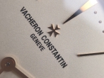 簡單素凈的純色盤面  江詩丹頓傳承正裝表