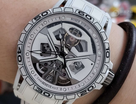 白色小牛清爽一夏  罗杰杜彼EXCALIBUR SPIDER