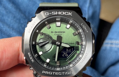 入手第一块G-SHOCK  卡西欧绿盘GM2100