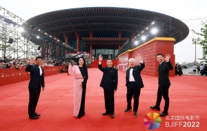 群星佩戴宝格丽高级珠宝及腕表 闪耀亮相第12届北京国际电影节开幕红毯
