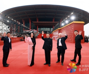 群星佩戴宝格丽高级珠宝及腕表 闪耀亮相第12届北京国际电影节开幕红毯