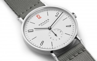 NOMOS Glashütte：意义特殊的红12