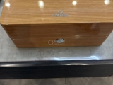 它的魅力让我一眼着迷  购入欧米茄海马黑胶300