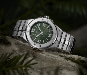 Chopard萧邦Alpine Eagle雪山傲翼系列推出41毫米直径表款以及全新33毫米直径表款
