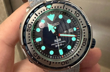 罐头最强的一代夜光  这款精工真的太帅了