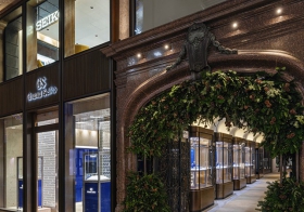 冠藍獅和精工于倫敦邦德街開設雙層展銷廳