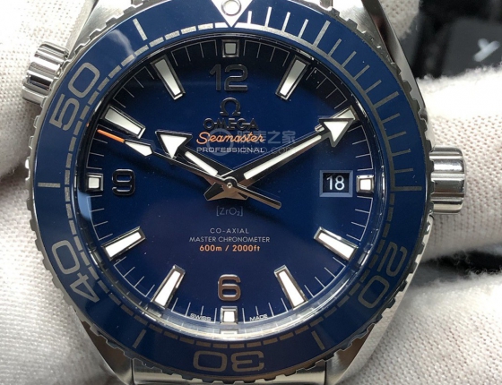 拥有海洋拥有宇宙  欧米茄海马海洋宇宙