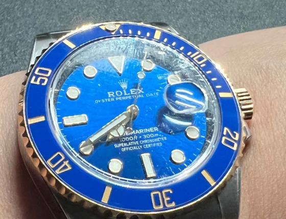 给自己的腕表升个级  劳力士间金蓝潜航者