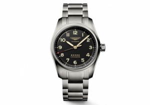 三万元左右，能选到哪些不错的钛金属腕表？