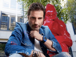 来认识宇舶表新晋品牌大使 Daniel Arsham 吧