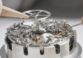 Les Cabinotiers阁楼工匠双 月超卓复杂功能腕表 全新品牌自制机芯融汇11项复杂功能