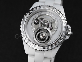 别错过这枚Chanel陀飞轮新品腕表，美哭我！