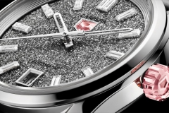 TAG HEUER泰格豪雅 开创奢华制表业又一重要里程碑：  首款采用实验室培育有色钻石的 泰格豪雅卡莱拉系列 Plasma先锋钻石腕表
