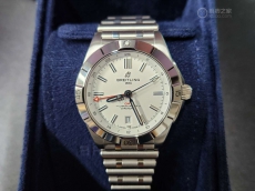 纪念第一块百年灵  Breitling Chronomat GMT 40