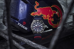 帝舵领潜型FXD腕表与领潜型FXD计时腕表 “阿灵基红牛帆船队特别版”