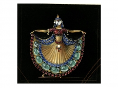 “动静有形，艺述百年”梵克雅宝高级珠宝艺术展于武汉优雅启幕