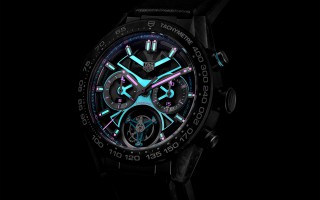 TAG HEUER<em>泰格</em><em>豪</em><em><em>雅卡</em><em>莱拉</em></em><em>系列</em>（CARRERA）陀飞轮计时码表 上海限量版 致敬魅力大都市