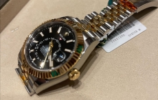 一切的等待都是值得的  劳力士间金纵航者入手