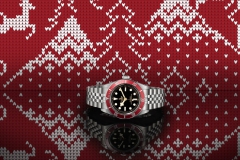帝舵表节日甄选新款碧湾腕表 。醇厚酒红，为冬日增色。