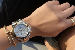 為什么越來越多的女性喜歡佩戴超大手表？