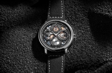 康斯登推出由Peter Speake设计的自家机芯万年历超薄腕表