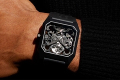 柏莱士推出全新BR 03 Cyber陶瓷限量版腕表