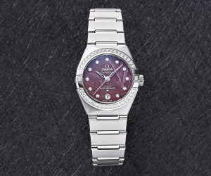紫色陨石表盘的神秘魅力 品鉴欧米茄星座系列新款腕表