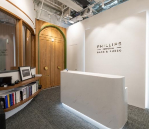 富艺斯于香港开设亚洲首家Phillips Perpetual钟表零售店