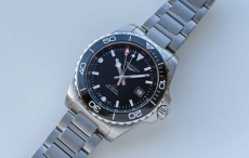 浪琴表推出全新43毫米康卡斯潜水系列GMT腕表