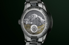 全新万宝龙1858系列无氧腕表 暗夜绿特别款： 寻境冰川 演绎自然奇景