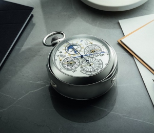 江詩丹頓推出Les Cabinotiers閣樓工匠The Berkley超卓復雜鐘表杰作 全球最復雜時計 首枚中華萬年歷時計 融匯63項復雜功能的創新杰作