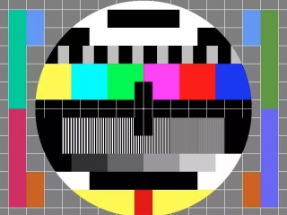 电视机上的彩虹色条，屏霸到了美度TV WATCH上