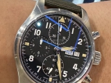 终究没绕开这一款  万国表飞行员CHRONOGRAPH