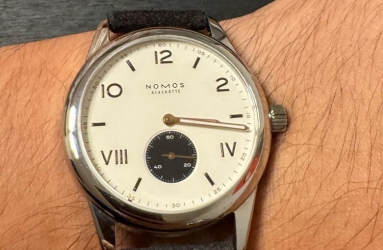 感受它别样的精致  NOMOS CLUB 738.S5