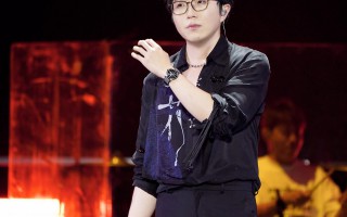 唱作音乐人毛不易演绎瑞士美度表舵手系列千禧腕表 随风律动，点亮灵感