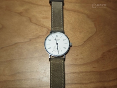 迷上手卷德国芯  入手简约的NOMOS TANGENTE