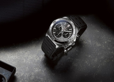 MOMENTS OF LIGHTNESS 轻盈随时     BREITLING x BROMPTON跨界联名推出首款中国限量版