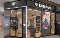 TAG Heuer泰格豪雅于新加坡莱佛士城开设全新精品店