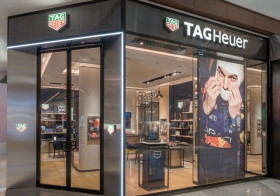 TAG Heuer泰格豪雅于新加坡莱佛士城开设全新精品店